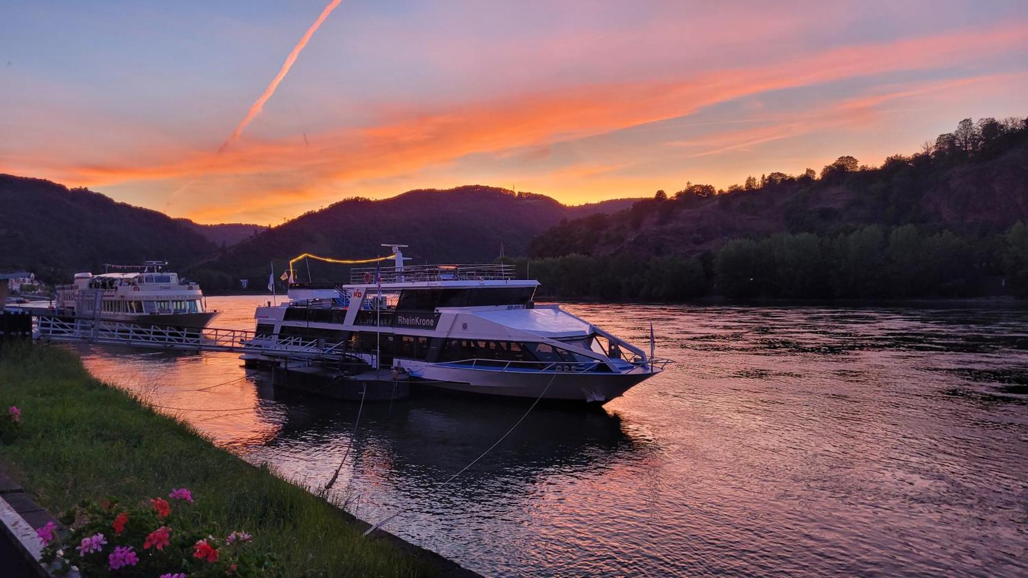 Urlaub Am Rhein, Ferienwohnung Mit Garten Boppard Exterior photo