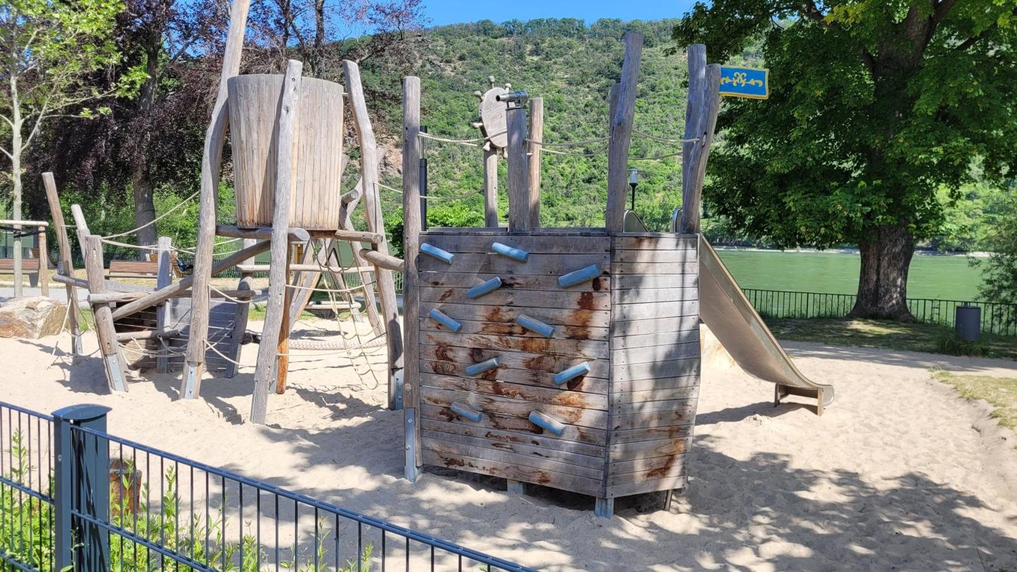 Urlaub Am Rhein, Ferienwohnung Mit Garten Boppard Exterior photo